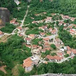 Pyrgos Adrachti Hotel Kalambaka