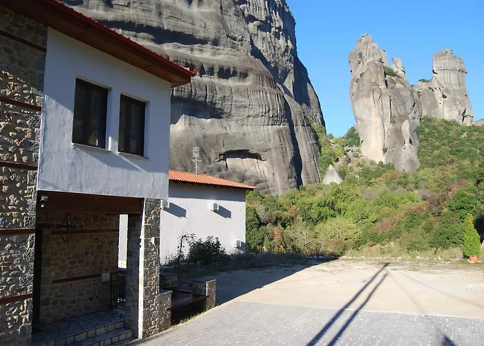 Pyrgos Adrachti מלון 3*