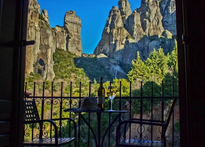 Pyrgos Adrachti מלון 3*